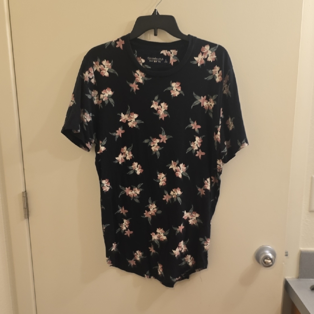 Abercrombie & Fitch Black Floral Tee